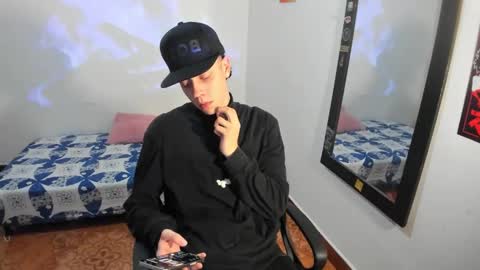 Julius Novachrono  online show from 02-17-26, 05:04