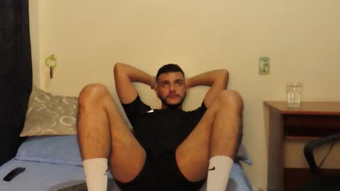 Snapshot of santiexxx chatting on 10-08-25, 03:59 santiexxx online show from 10-08-25, 03:59