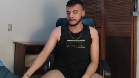 Snapshot of santiexxx chatting on 11-02-25, 06:05 santiexxx online show from 11-02-25, 06:05