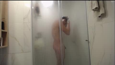 Snapshot of santii_rose chatting on 10-21-25, 11:33 Santii online show from 10-21-25, 11:33