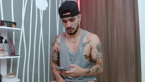 Santy Torres online show from 11-23-25, 03:50