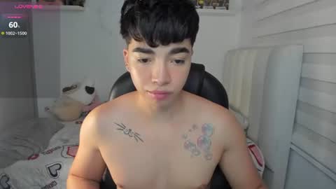Mr. Santiago online show from 06-20-26, 01:25