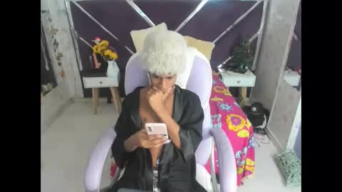 santy online show from 11-17-25, 11:49