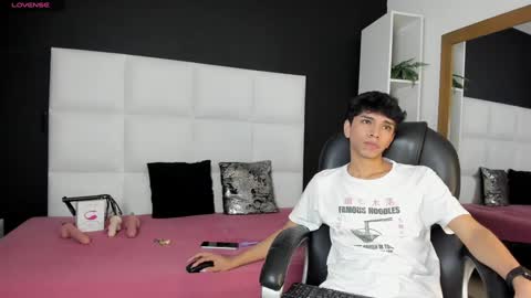 Santiago Carrington online show from 12-04-24, 08:40