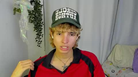 kitty online show from 10-06-25, 02:53