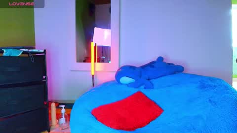 Santyago online show from 11-20-25, 07:13