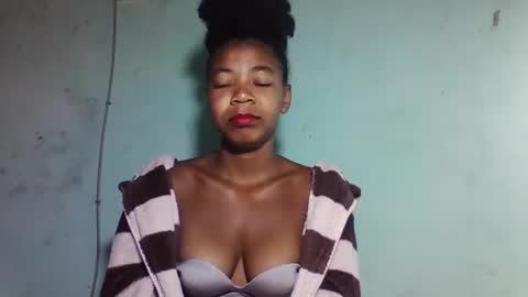 sanyah0123 online show from 12-23-25, 02:53