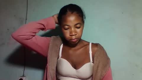 sanyah0123 online show from 02-01-26, 10:41