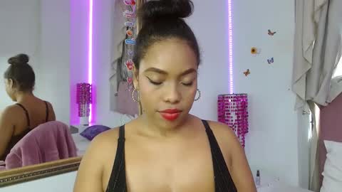 Saori Evans  online show from 09-22-25, 10:23