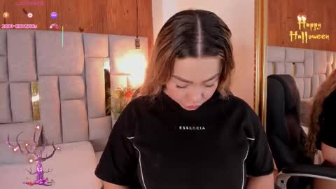 Snapshot of saori_newman chatting on 10-25-25, 11:51 Saori online show from 10-25-25, 11:51