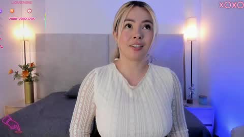 Snapshot of saori_newman chatting on 04-18-26, 11:58 Saori online show from 04-18-26, 11:58