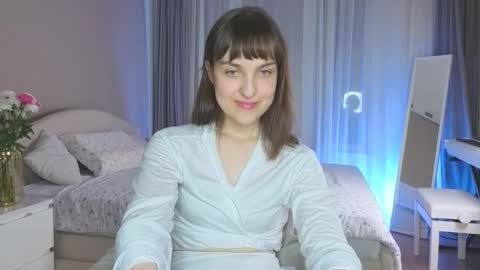 Snapshot of saphirree chatting on 10-26-25, 06:36 Anny online show from 10-26-25, 06:36