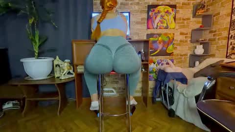 sara  foxy online show from 11-11-25, 04:12