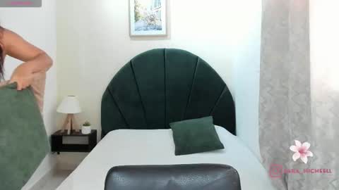 Snapshot of sara__michell chatting on 03-12-26, 12:11 online show from 03-12-26, 12:11