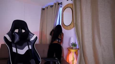 Snapshot of sara_albrecht chatting on 12-14-24, 12:44 Sara online show from 12-14-24, 12:44