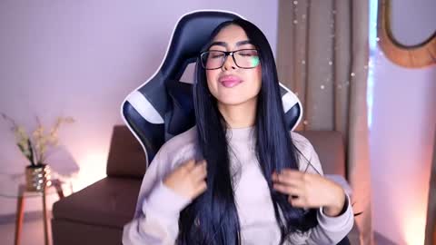 Snapshot of sara_albrecht chatting on 12-27-24, 12:34 Sara online show from 12-27-24, 12:34