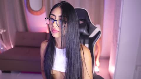 Snapshot of sara_albrecht chatting on 01-11-25, 03:42 Sara online show from 01-11-25, 03:42