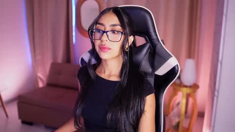 Snapshot of sara_albrecht chatting on 01-15-25, 12:47 Sara online show from 01-15-25, 12:47