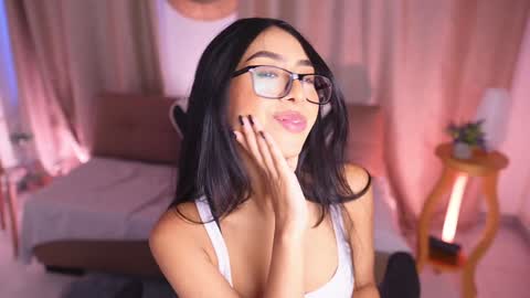 Snapshot of sara_albrecht chatting on 01-25-25, 12:47 Sara online show from 01-25-25, 12:47