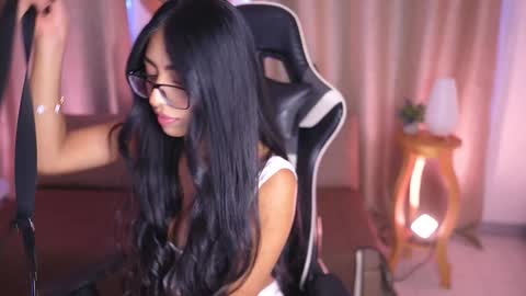 Snapshot of sara_albrecht chatting on 01-29-25, 01:17 Sara online show from 01-29-25, 01:17