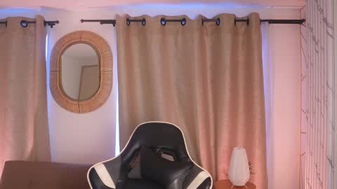 Snapshot of sara_albrecht chatting on 01-30-25, 03:40 Sara online show from 01-30-25, 03:40