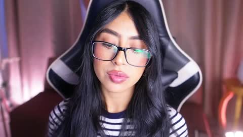 Snapshot of sara_albrecht chatting on 01-31-25, 12:40 Sara online show from 01-31-25, 12:40