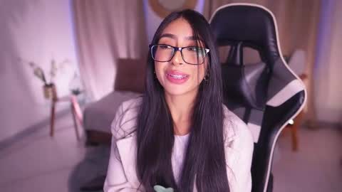 Snapshot of sara_albrecht chatting on 02-11-25, 03:29 Sara online show from 02-11-25, 03:29