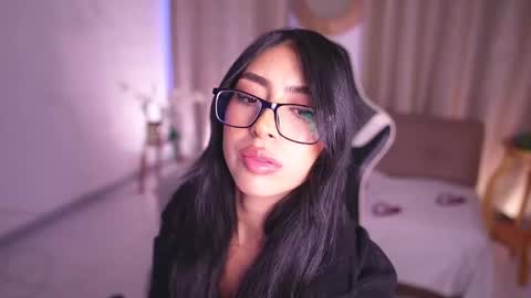 Snapshot of sara_albrecht chatting on 02-14-25, 03:47 Sara online show from 02-14-25, 03:47