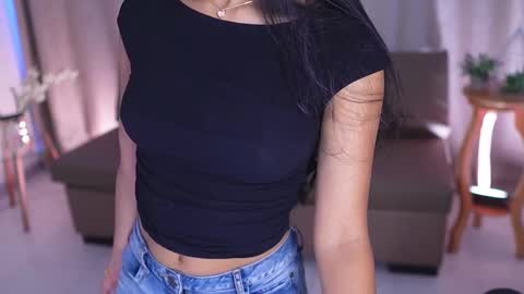 Snapshot of sara_albrecht chatting on 02-21-25, 04:05 Sara online show from 02-21-25, 04:05