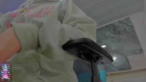 sara allenx online show from 12-01-25, 01:49