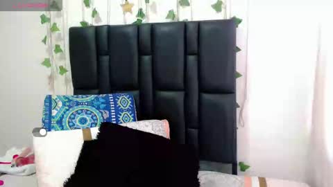 Sara  online show from 09-29-25, 12:54