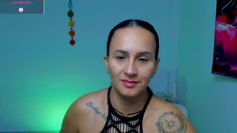 Snapshot of sara_charmy chatting on 05-08-26, 11:04 online show from 05-08-26, 11:04