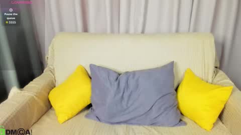 Sarah online show from 10-21-25, 01:06