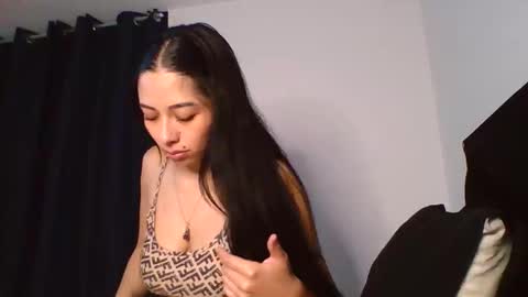 sara_gomez1_ online show from 11-15-25, 12:19