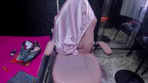 Snapshot of sara_hot_2 chatting on 04-20-26, 12:30 no limits sarah online show from 04-20-26, 12:30