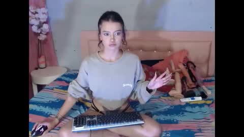 sara_jhons22 online show from 12-20-25, 11:56