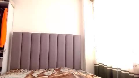 sara_johnson__ online show from 01-12-26, 08:58