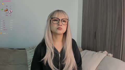 Sara  new account  give me thomb up  Follow me   help me reach 15k followers again   online show from 01-16-25, 03:34