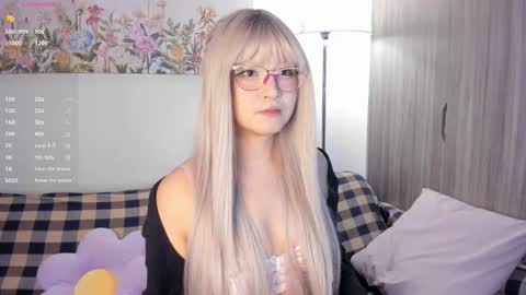 Sara  new account  give me thomb up  Follow me   help me reach 15k followers again   online show from 02-16-26, 10:39