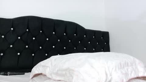 Snapshot of sara_kurttt chatting on 02-18-26, 09:33 SARA online show from 02-18-26, 09:33