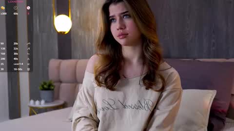 Sara online show from 11-22-25, 04:39