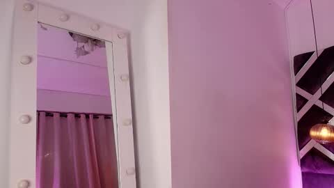 sara_lopee1 online show from 10-15-25, 11:54