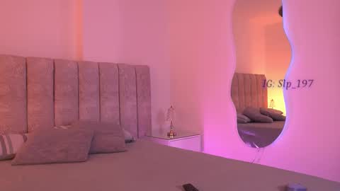 sara_lopee1 online show from 01-10-26, 11:56