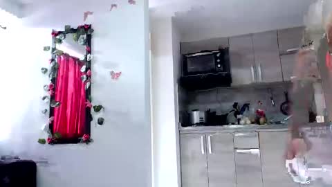 Snapshot of sara_love43 chatting on 02-02-25, 07:57 Sara love online show from 02-02-25, 07:57