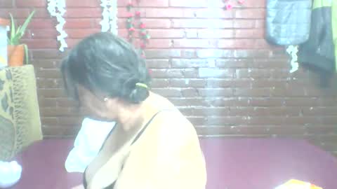 Snapshot of sara_love43 chatting on 04-08-26, 05:29 Sara love online show from 04-08-26, 05:29