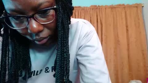 Snapshot of sara_marks chatting on 03-10-26, 10:53 S A R A online show from 03-10-26, 10:53