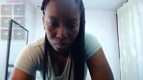 Snapshot of sara_marks chatting on 04-13-26, 11:27 S A R A online show from 04-13-26, 11:27