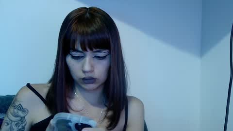 Sara online show from 01-29-25, 04:05