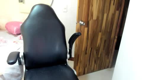 Sara online show from 06-18-26, 05:30