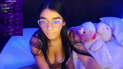 sara_ramirez0 online show from 12-19-24, 01:18